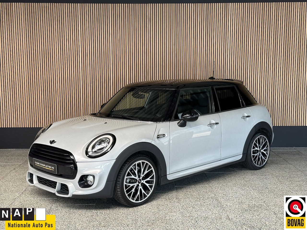 MINI 5-Deurs - 1.5 Cooper Serious Business Mini 1.5 Cooper Serious Business King Cross uitvoering | JCW p - AutoWereld.nl