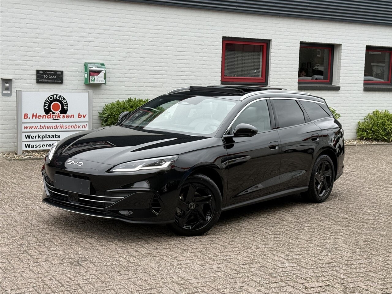 BYD SEAL 6 Touring - 1.5 DM-i 212PK PHEV Comfort/ Panoramadak/ 18 Inch/ Adaptieve cruise/ 360 Camera/ 8000 euro - AutoWereld.nl