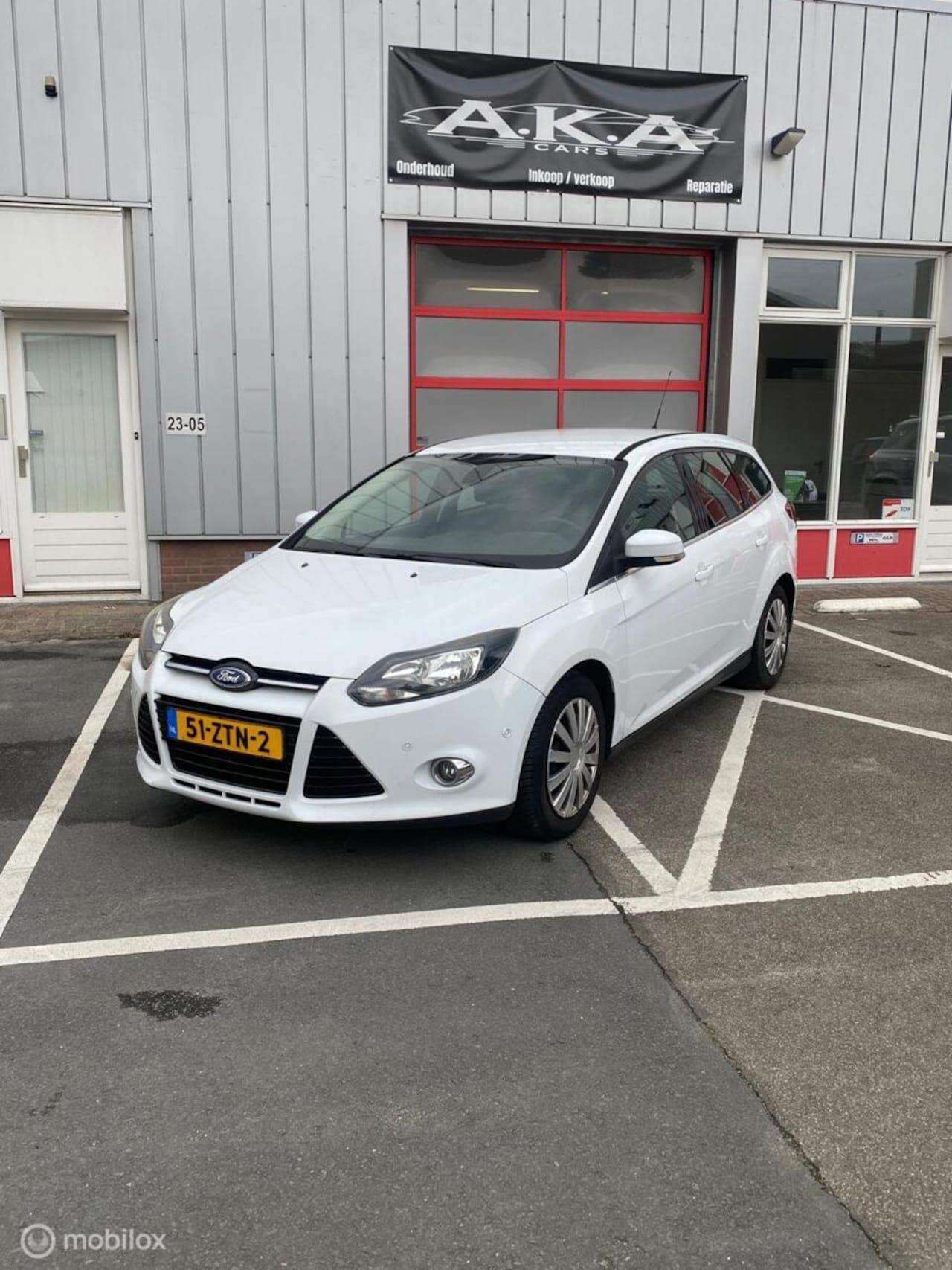 Ford Focus Wagon - 1.0 EcoBoost Lease Titanium 1.0 EcoBoost Lease Titanium - AutoWereld.nl