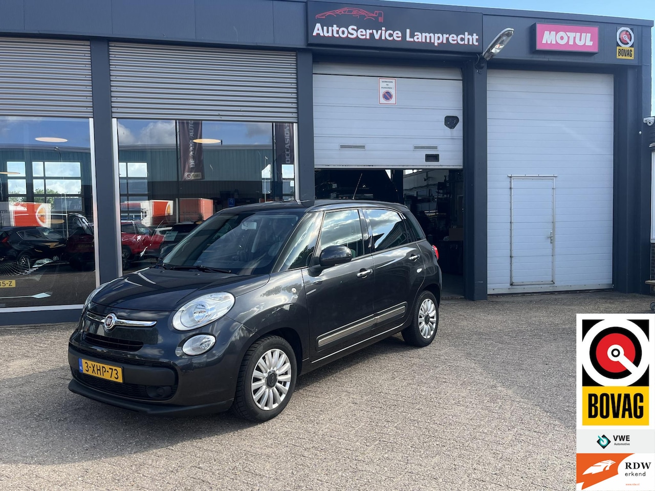 Fiat 500 L - 0.9 TwinAir Easy Eco Navigatie Clima 1e eigenaar - AutoWereld.nl