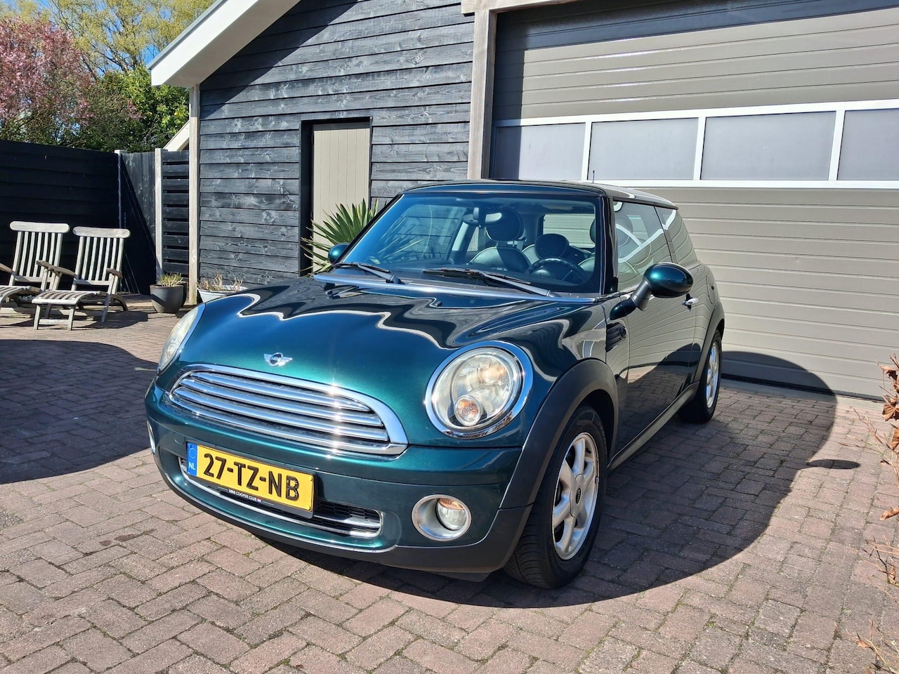 MINI 3-Deurs - 1.6 Cooper Pepper | Panorama Dak | Lederen Bekleding | - AutoWereld.nl