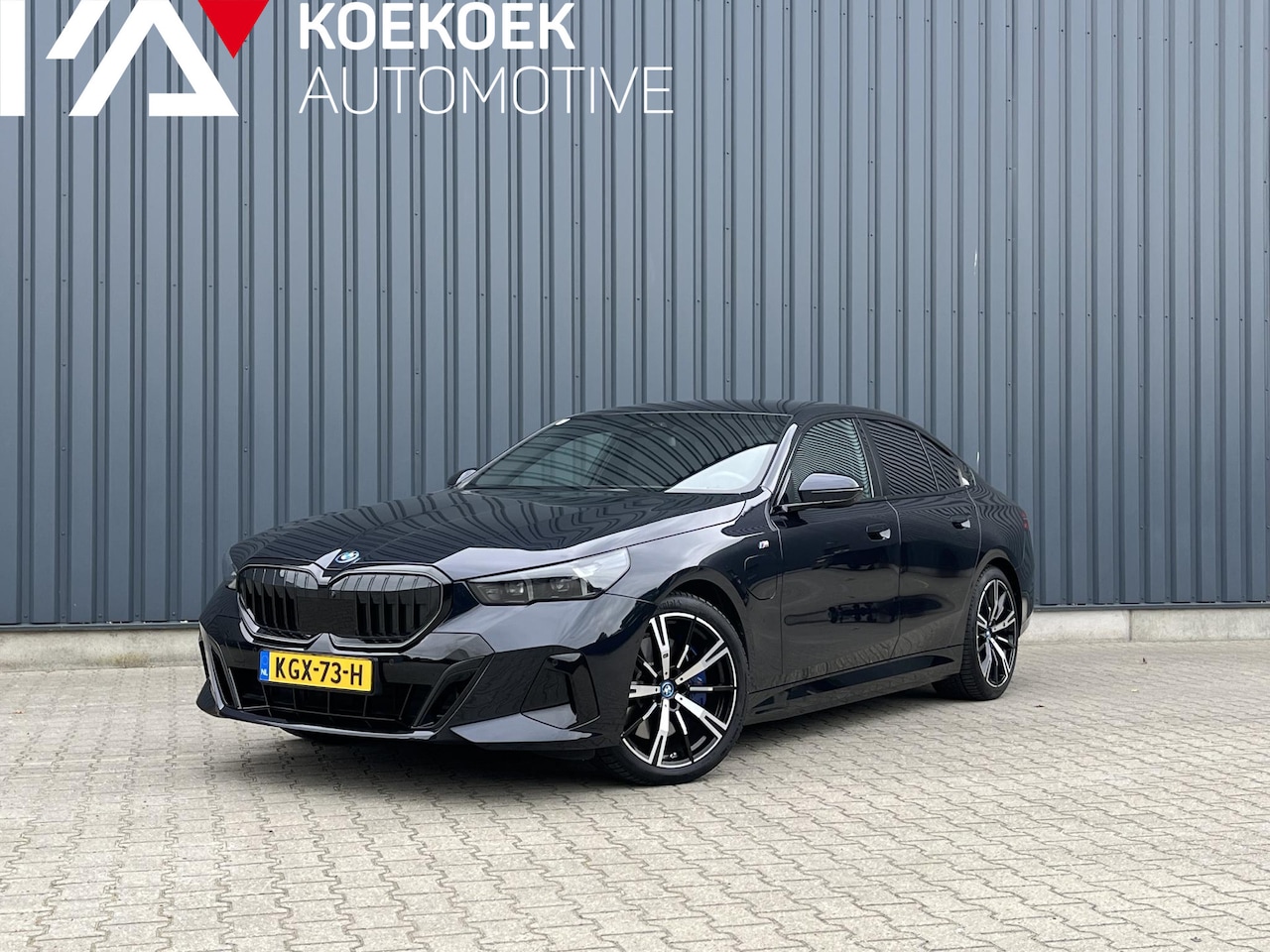 BMW 5-serie - 550e xDrive M-Sport/Headup/Stoelverk/Trekhaak - AutoWereld.nl