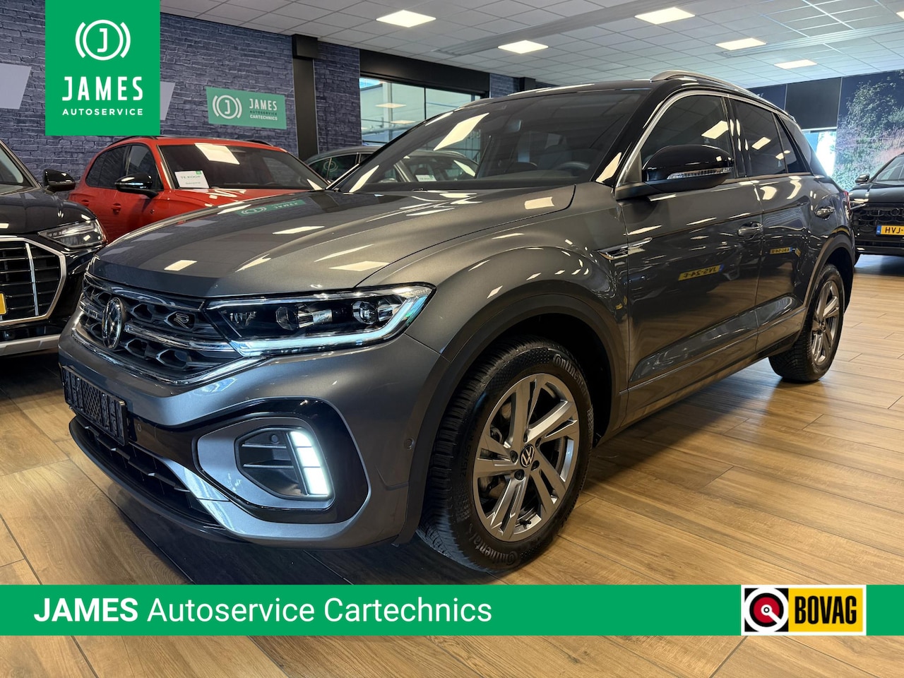 Volkswagen T-Roc - 1.5 TSI R-Line DSG |Ergo bestuurderstoel|Stoelverwarming|NAVI&CARPLAY|TREKHAAK|IQ LED|CLIM - AutoWereld.nl