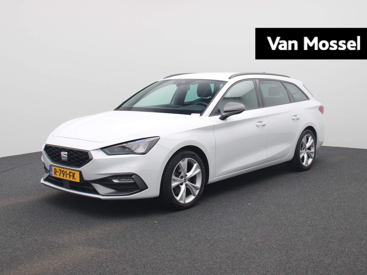 SEAT Leon Sportstourer - 1.0 eTSI FR Business 110 PK | AUTOMAAT | TREKHAAK | NAVIGATIE | CLIMATE CONTROL | VIRTUAL - AutoWereld.nl