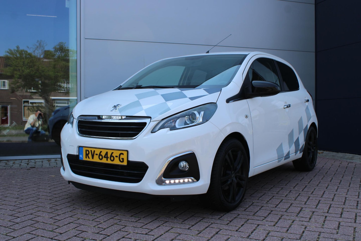 Peugeot 108 - 1.0 e-VTi Allure Automaat Airco/ECC Camera 44.451km Nieuwstaat - AutoWereld.nl