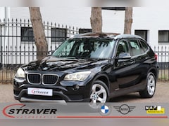BMW X1 - sDrive20i Chrome Line |Sportstoelen |Trekhaak |Panoramadak