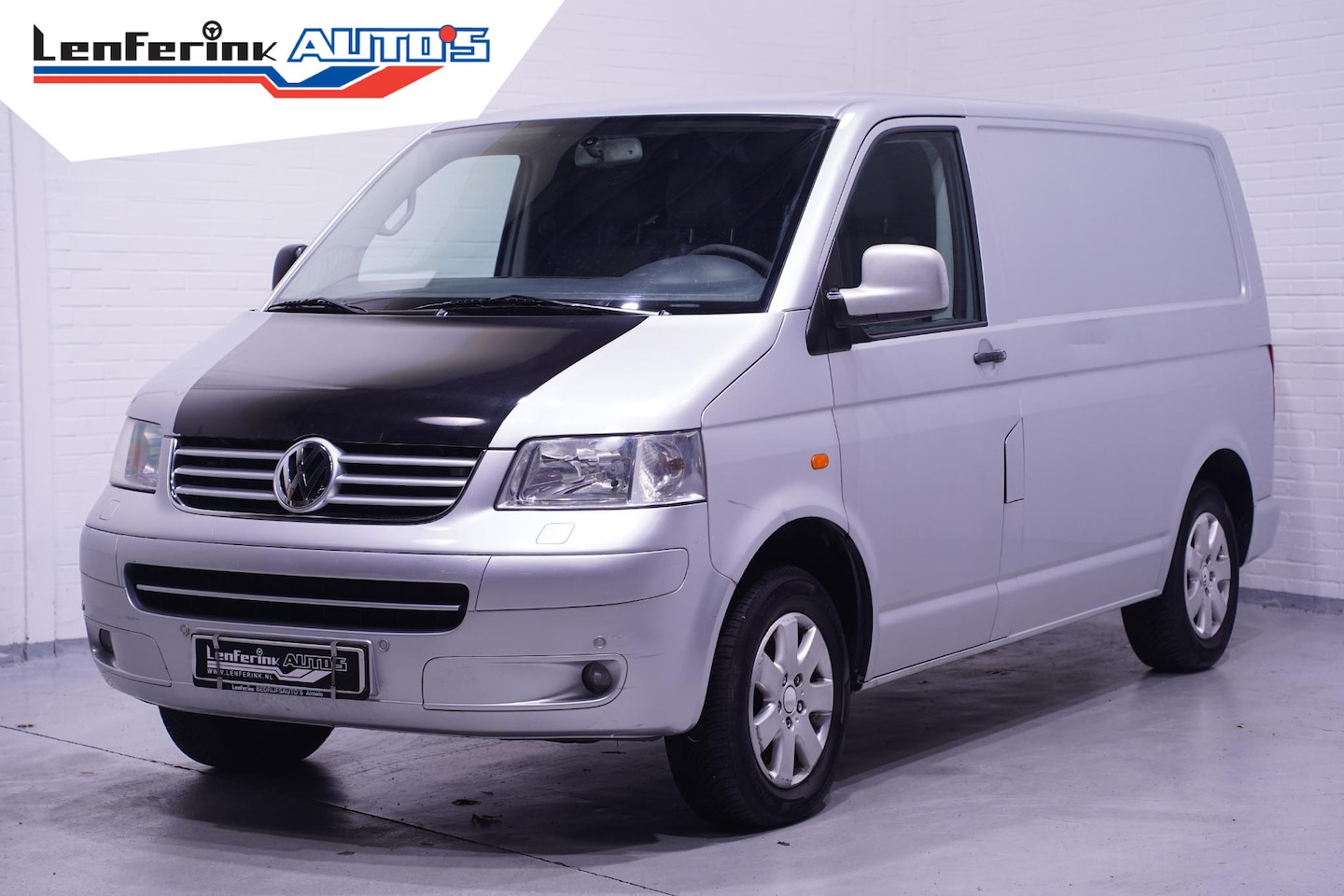 Volkswagen Transporter - 2.5 TDI 130 pk 5 Cilinder, Youngtimer Airco 16" LMV, Trekhaak, PDC V+A, 3-Zits, APK 02-202 - AutoWereld.nl
