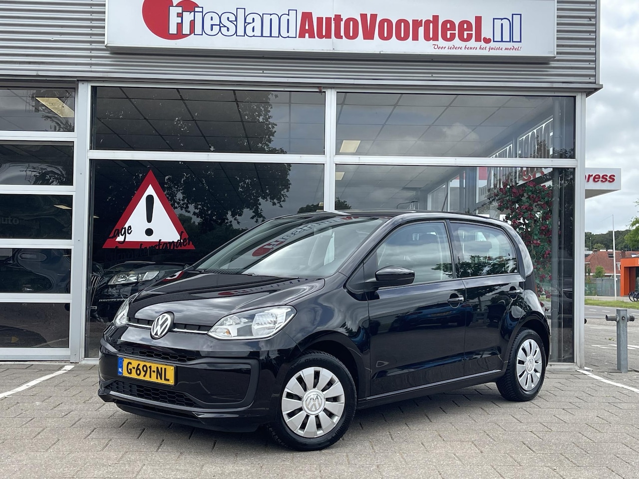 Volkswagen Up! - 1.0 BMT move up! /5 deurs/Cruise/Airco/PDC achter/2019/ - AutoWereld.nl
