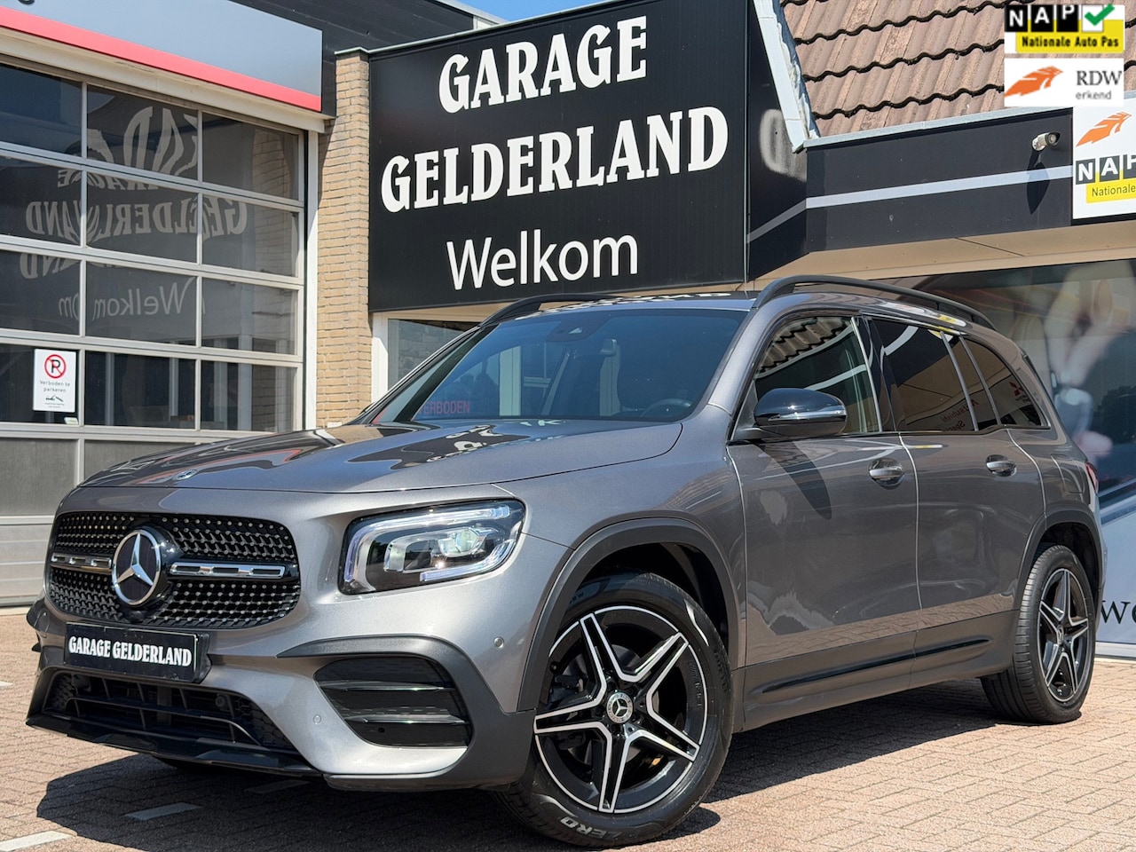 Mercedes-Benz GLB - 200 AMG-NIGHT | Matrix | Full-Led | Camera | Navi | Leder/Alcantara | Cruise | Climate | T - AutoWereld.nl