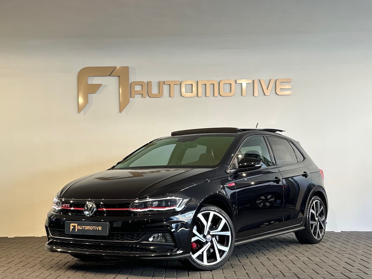 Volkswagen Polo - 2.0 TSI GTI Pano|CarPlay|Beats|Stoelverwarming - AutoWereld.nl