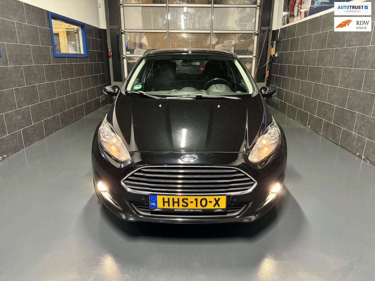 Ford Fiesta - 1.0 EcoBoost Titanium - Automaat - PDC - Stoelverwarming - Airco - Nw.Apk - AutoWereld.nl