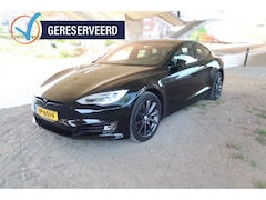 Tesla Model S - 75D met twee sets velgen