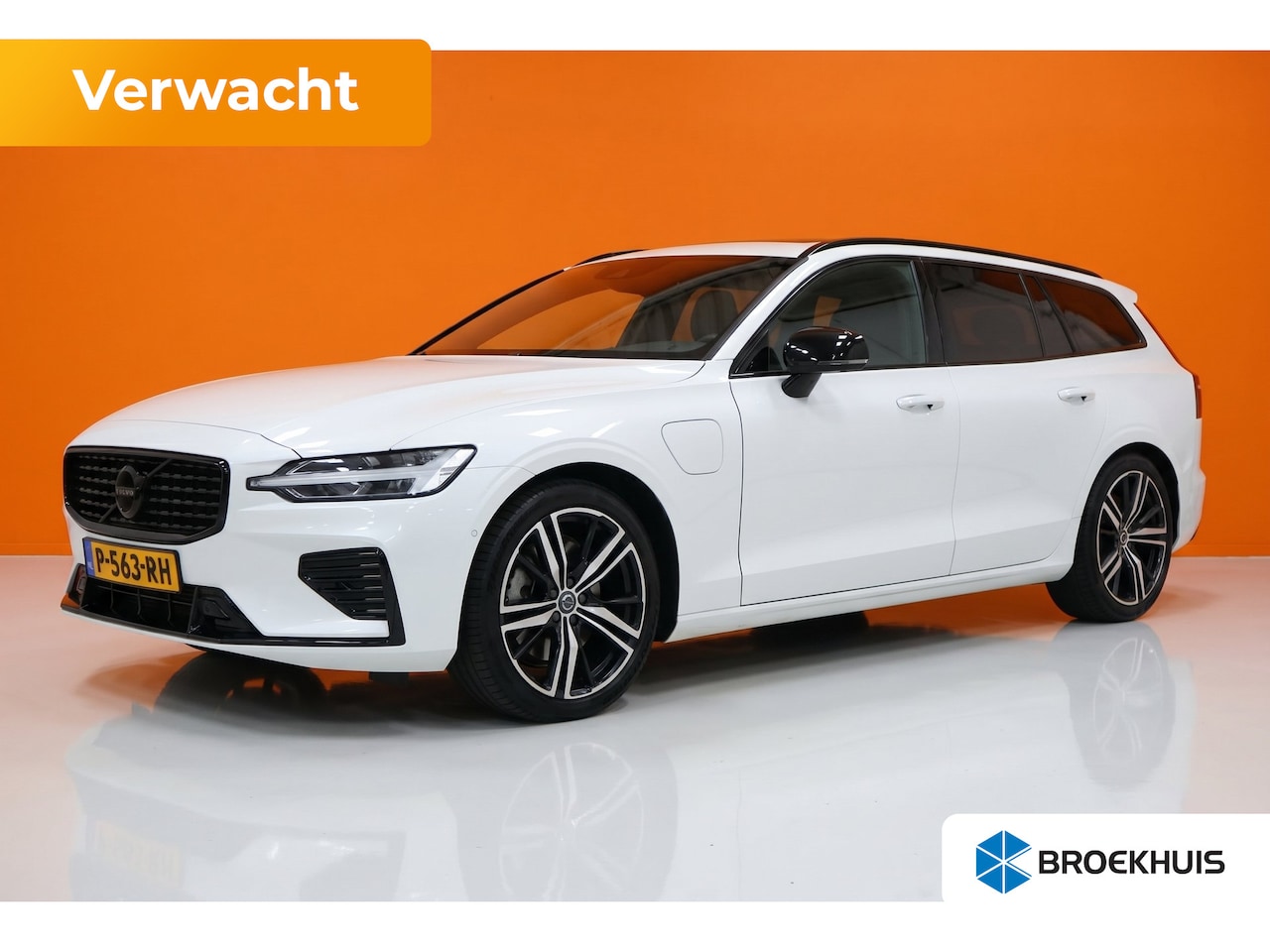 Volvo V60 - 2.0 T6 Plug-in hybrid AWD Plus Dark | Long Range | VolvoSelekt! | R-Design - AutoWereld.nl