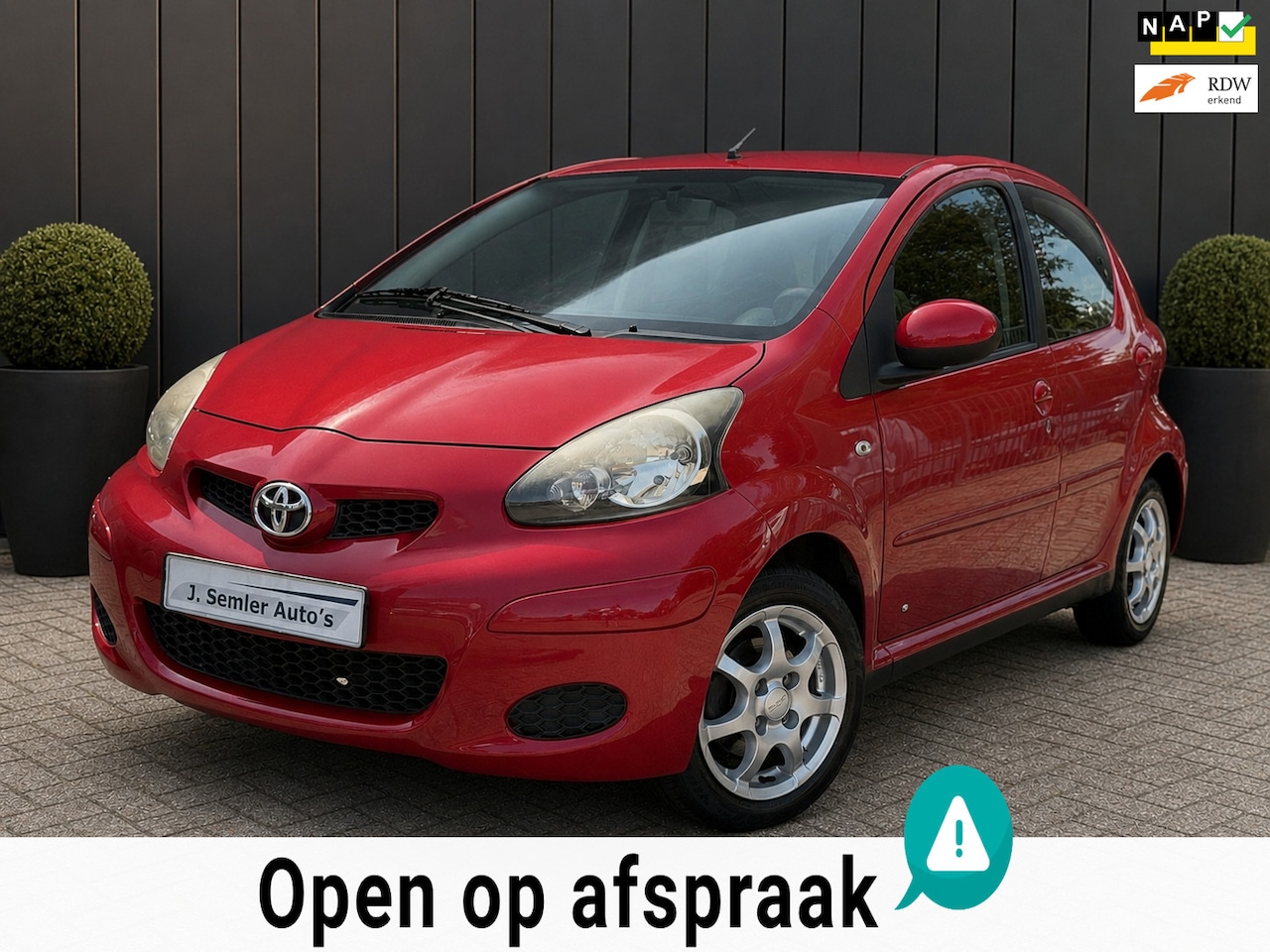 Toyota Aygo - 1.0-12V Aspiration Red Navigator NAVIGATIE AIRCO APK NAP 5 DEURS - AutoWereld.nl
