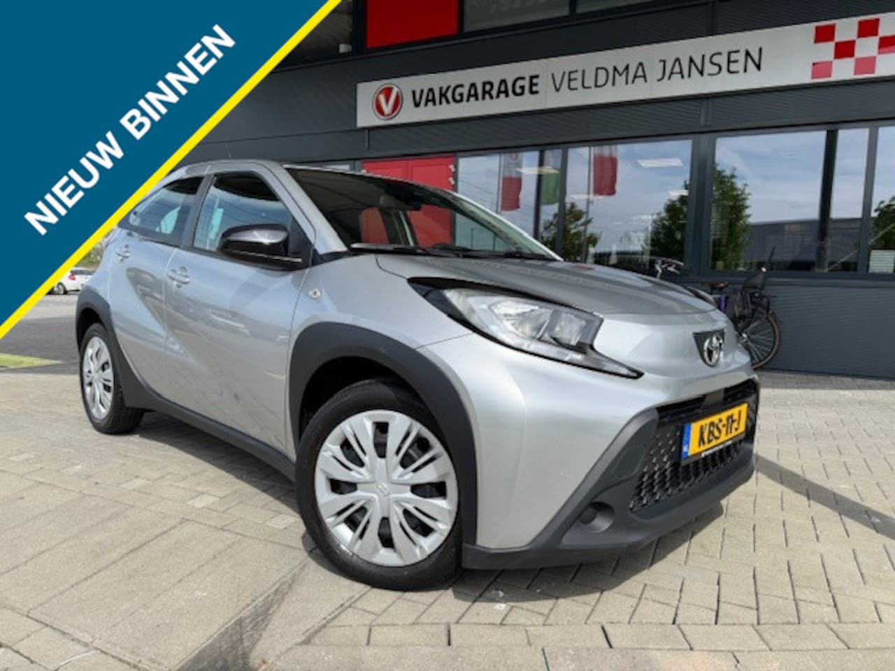 Toyota Aygo X - 1.0 VVT-i MT PLAY + APPLE CARPLAY/AIRCO/CRUISE/CAMERA - AutoWereld.nl