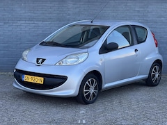 Peugeot 107 - 1.0-12V Nieuwe APK