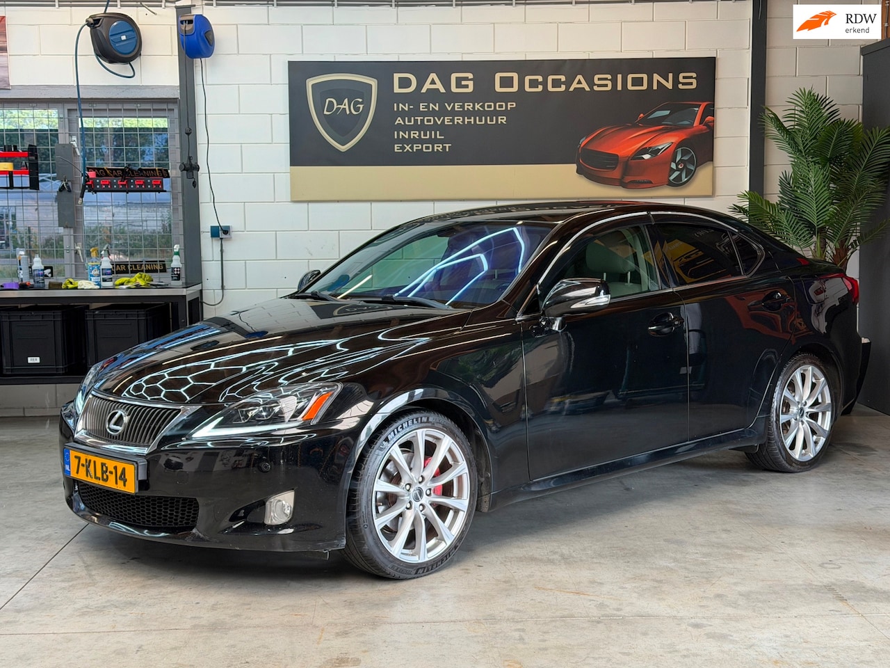 Lexus IS - 250 Business AUTOMAAT|BOMVOL|CAMERA|ELEK STOEL/STUUR|LED - AutoWereld.nl