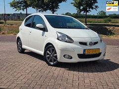Toyota Aygo - 1.0-12V Dynamic Navigator | NAP | Dealeronderhouden | IZGST |