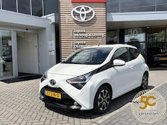 Toyota Aygo X - X-CITE 5-DEURS NL-AUTO 1e-EIGENAAR AIRCO CAMERA BLUETOOTH LM-VELGEN