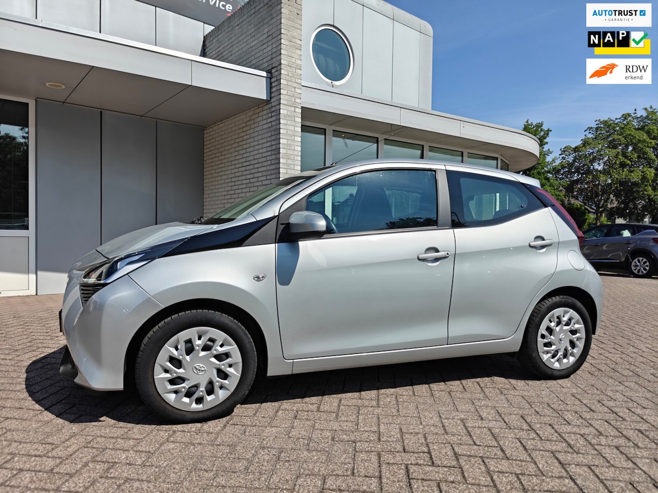 Toyota Aygo - 1.0 VVT-i x-play limited/ Camera / Android / Eerste eigenaar! - AutoWereld.nl