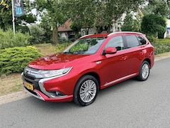 Mitsubishi Outlander - 2.4 PHEV 239PK Navi•Leder•Camera
