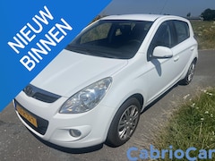 Hyundai i20 - 1.4i i-Motion Garantie Automaat