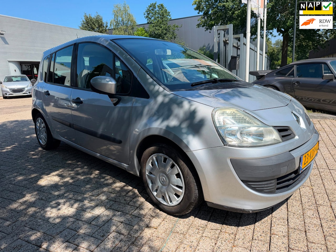Renault Grand Modus - 1.2 TCE Expression nette auto !, airco, elec pakket, trekhaak, nwe apk 272.000 km rijd per - AutoWereld.nl