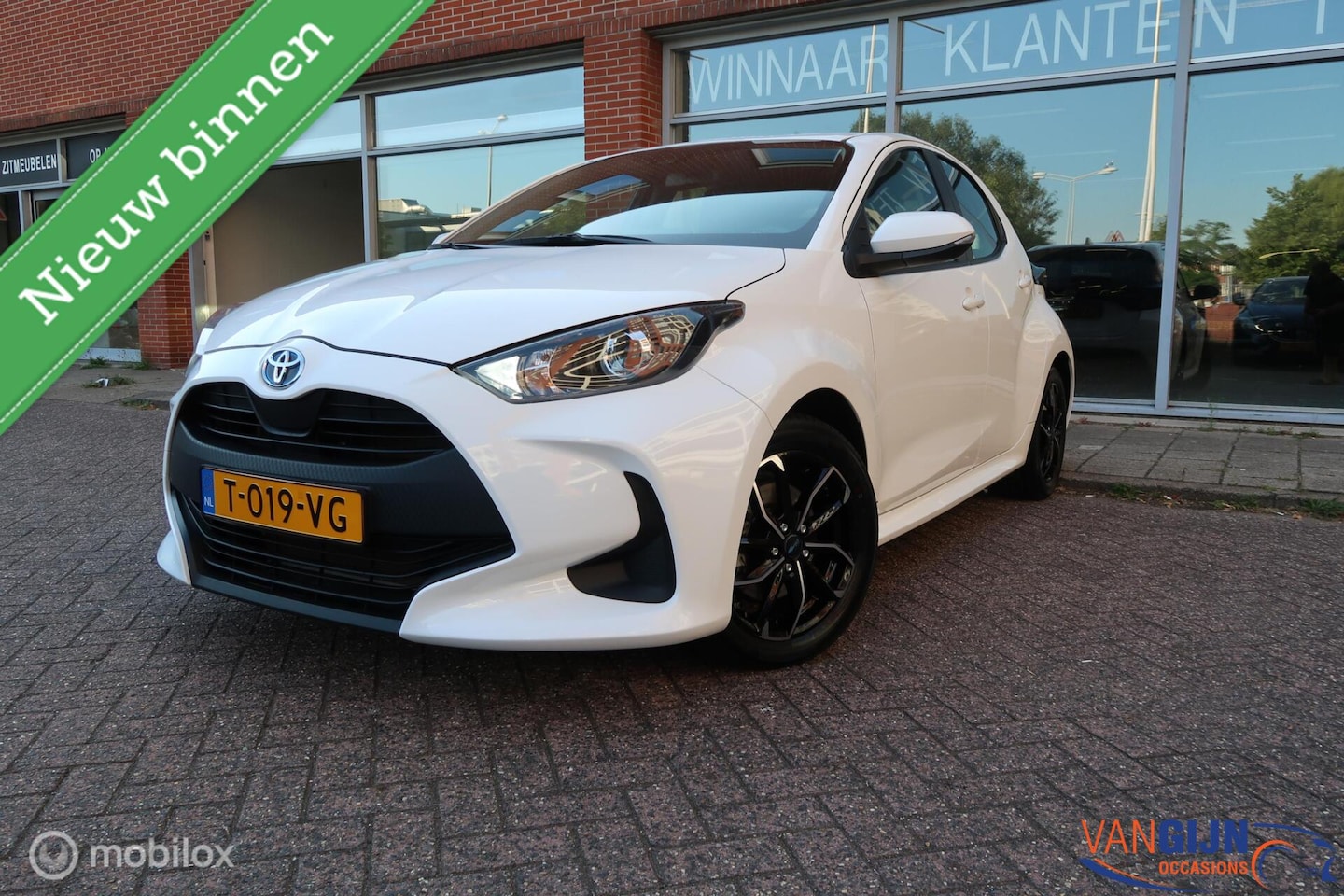Toyota Yaris - 1.5 Hybrid Active Carplay Camera Automaat - AutoWereld.nl