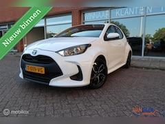 Toyota Yaris - 1.5 Hybrid Active Carplay Camera Automaat