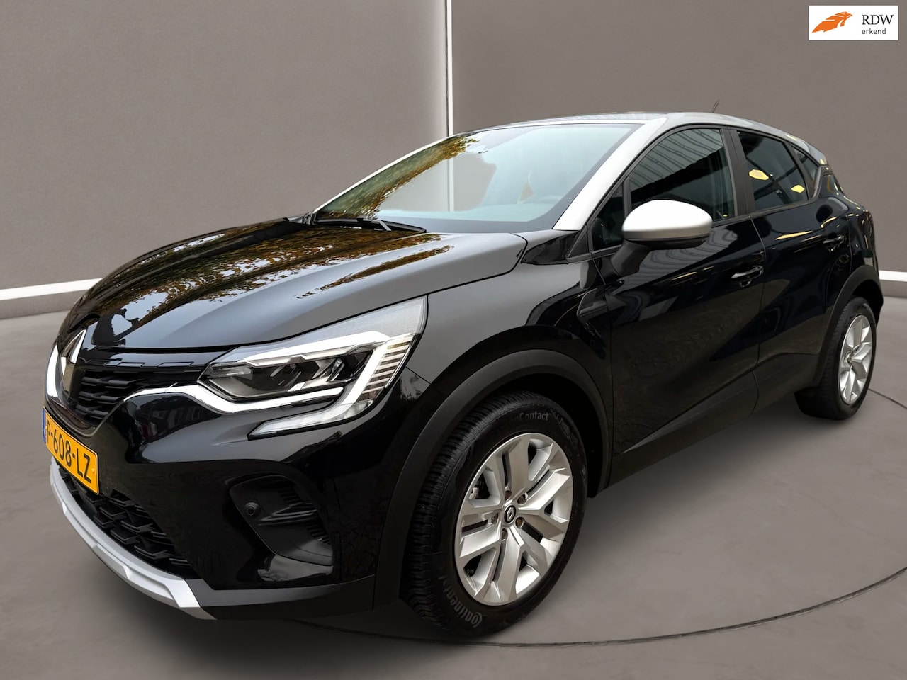 Renault Captur - 1.3 TCe Intens 140 Pk Hybride Automaat Airco Navi Xenon 34 dkm Nap 1e Eig. - AutoWereld.nl