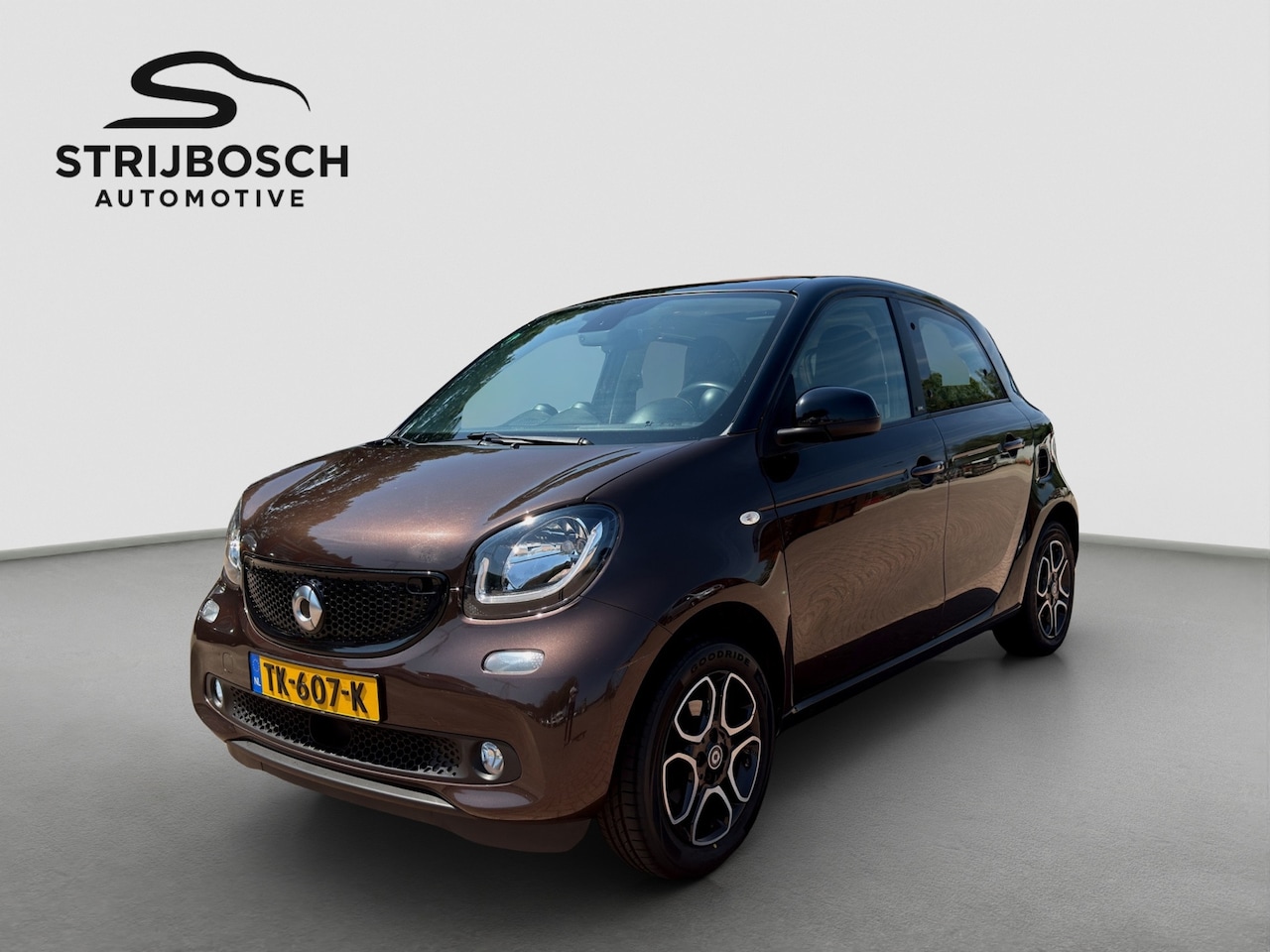 Smart Forfour - 1.0 Aut. Passion | NETTO € ?,- | Pano | Navi | Stoelverwarm. | - AutoWereld.nl
