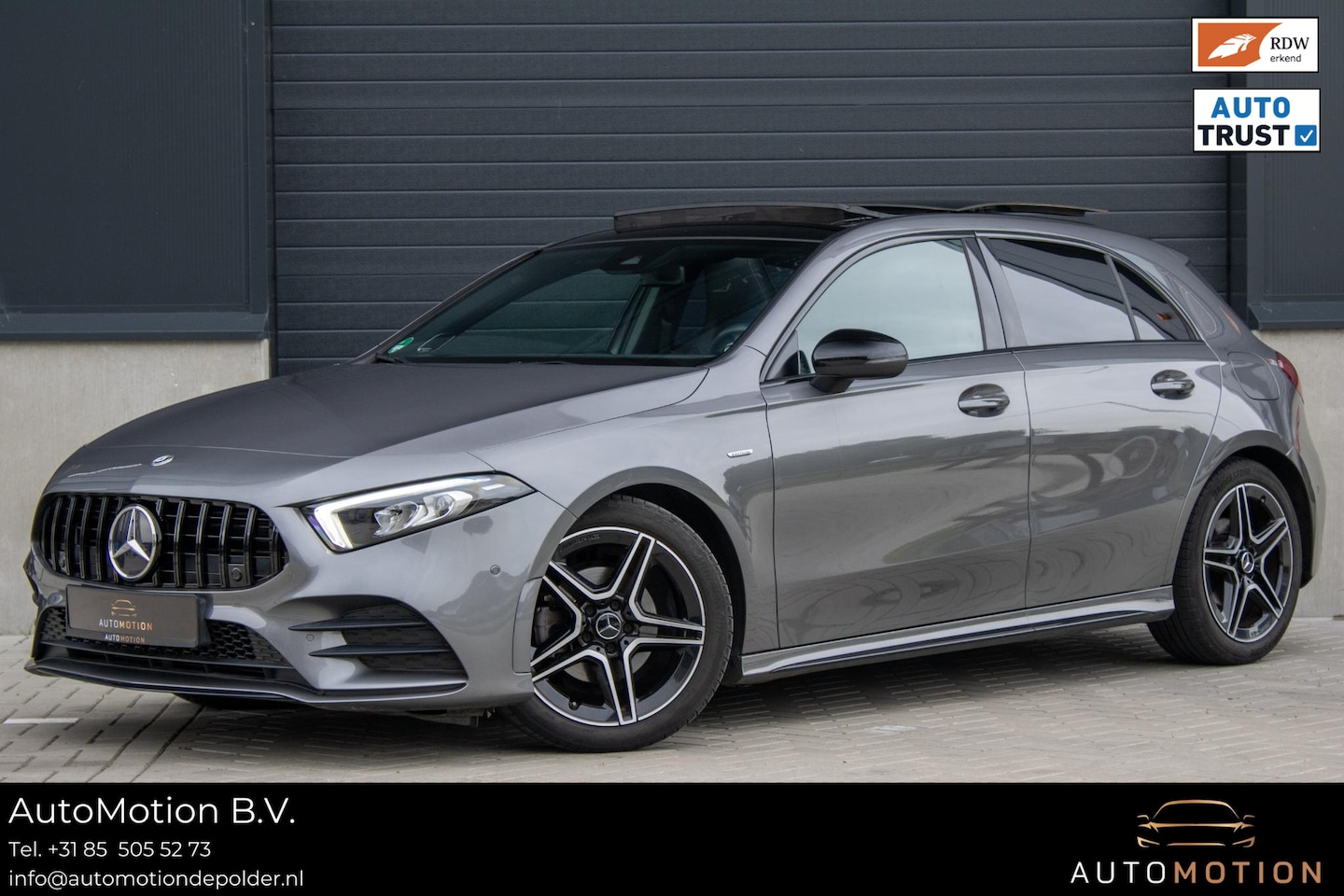 Mercedes-Benz A-klasse - 180 Edition AMG Line Pano Camera Burmester Stoelverwarming LED - AutoWereld.nl