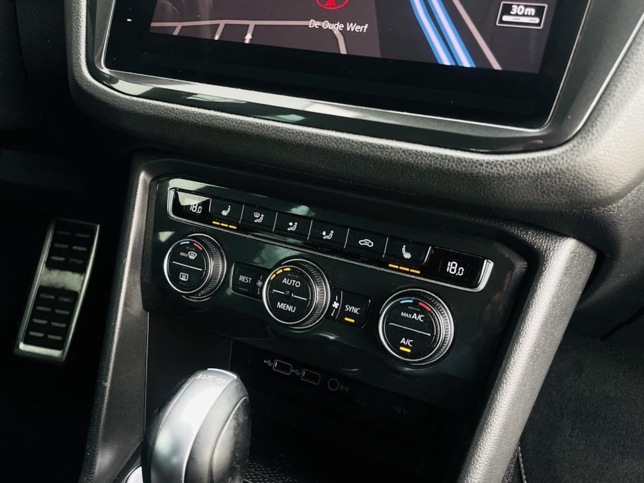 Volkswagen Tiguan - 2.0 TSI 4Motion Highline | 3 x R-line | Pano | Carplay / Android Auto | Dynaudio | HUD | 2