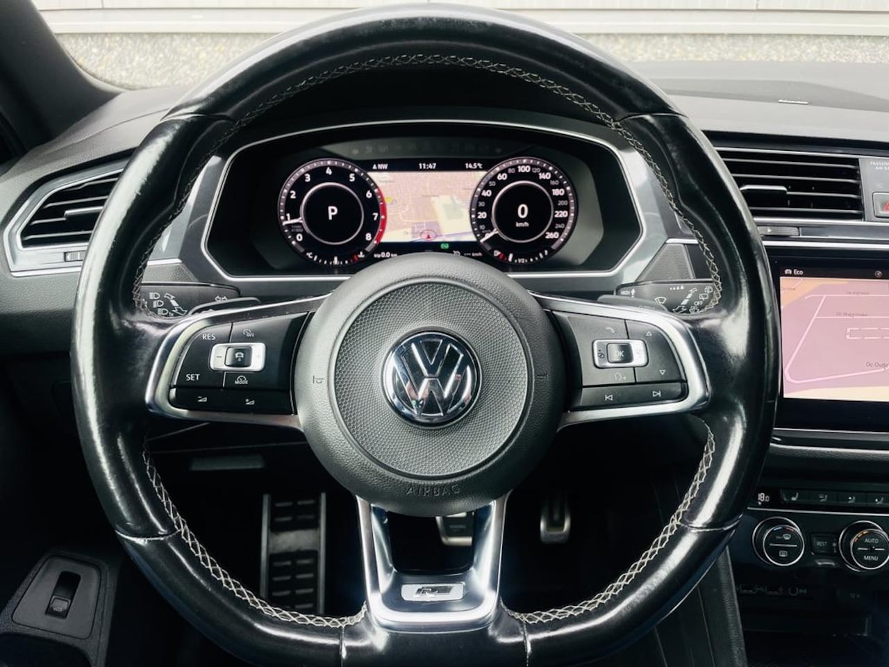 Volkswagen Tiguan - 2.0 TSI 4Motion Highline | 3 x R-line | Pano | Carplay / Android Auto | Dynaudio | HUD | 2
