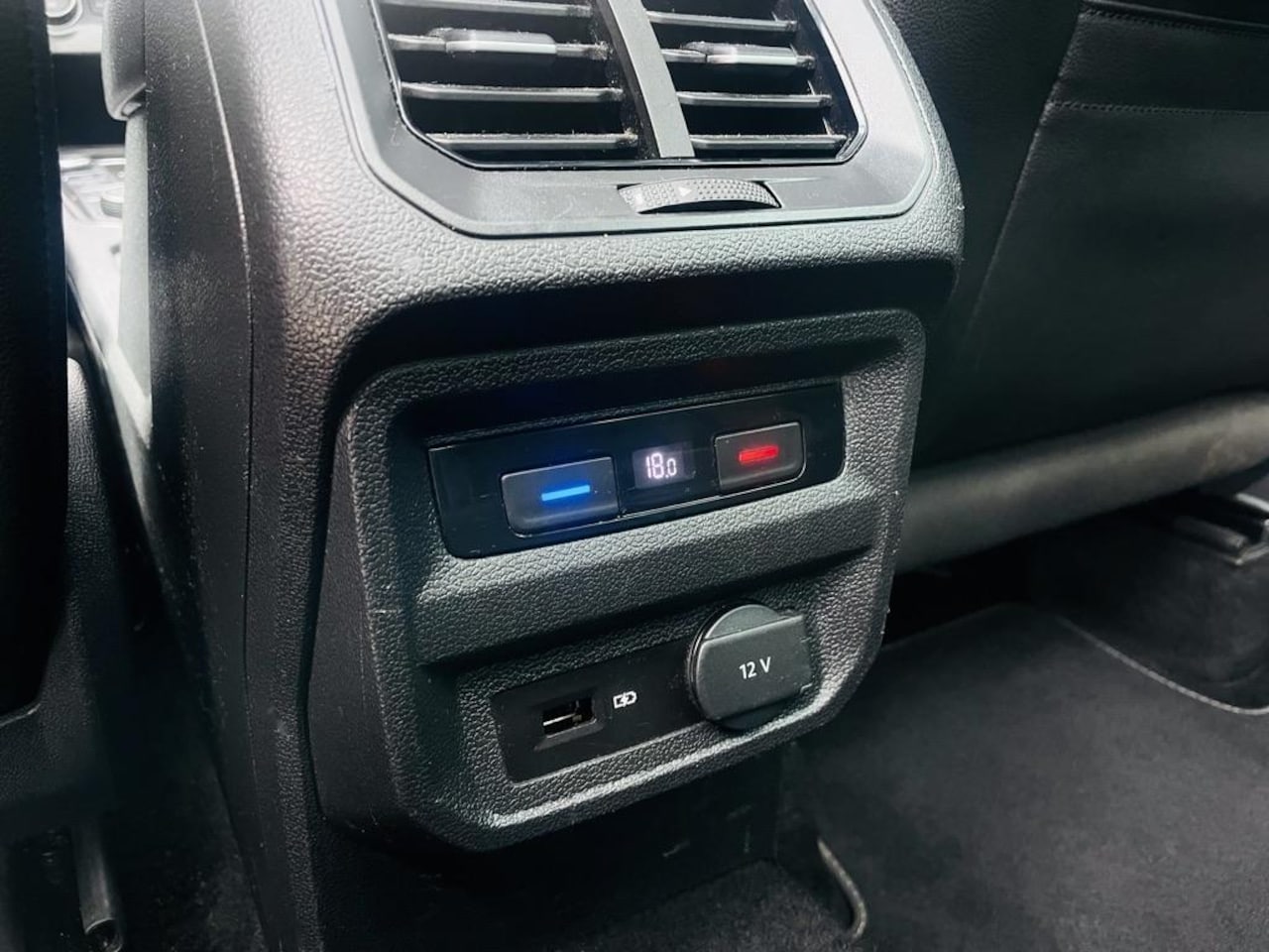 Volkswagen Tiguan - 2.0 TSI 4Motion Highline | 3 x R-line | Pano | Carplay / Android Auto | Dynaudio | HUD | 2