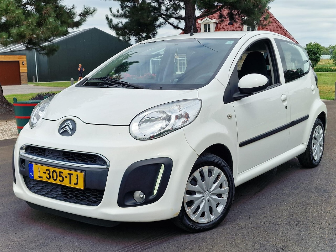 Citroën C1 - 1.0i 68PK 5Deurs.126000km . Led verlichting. nieuw model - AutoWereld.nl