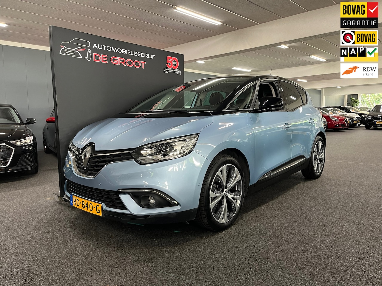 Renault Scénic - 1.2 TCe Intens NL-auto /Eerste eigenaar / 42.388 km / Pano - AutoWereld.nl