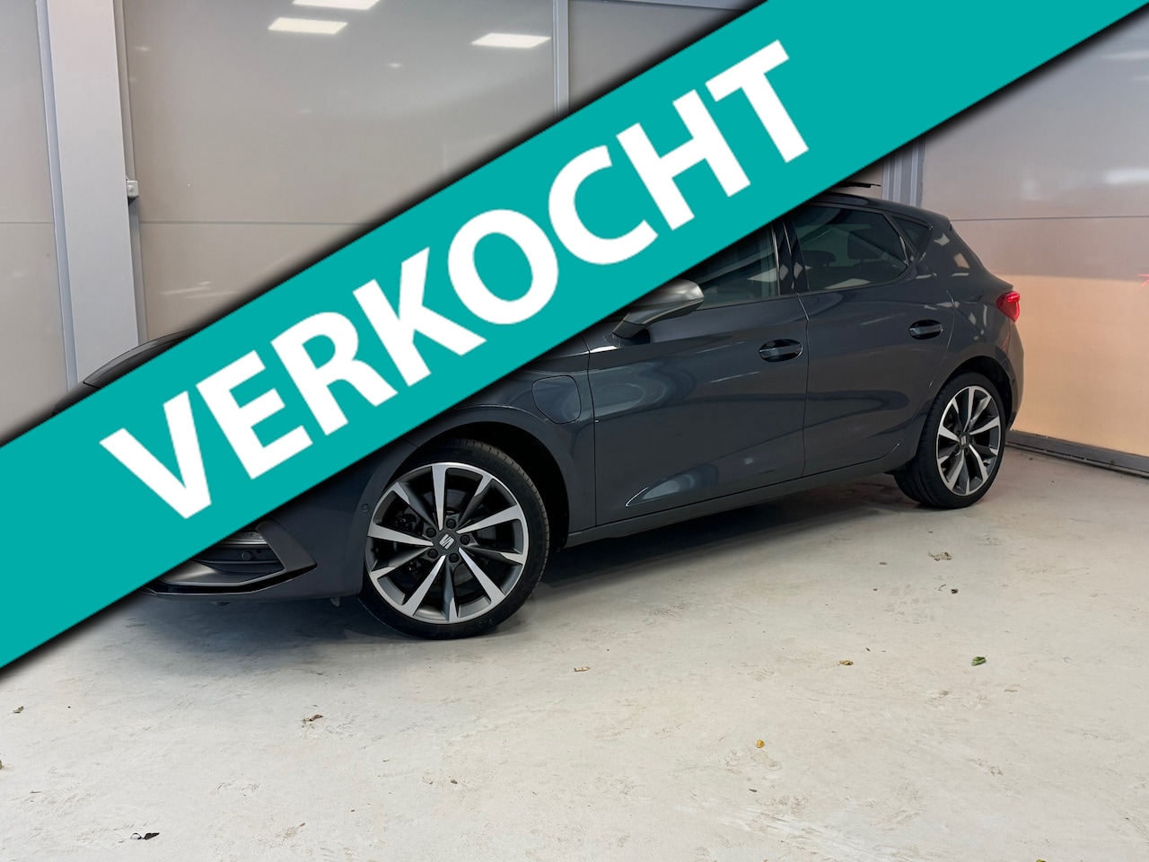 SEAT Leon - 1.4 TSI eHybrid PHEV FR Business Intense | PANODAK | CAR PLAY | CAMERA | - AutoWereld.nl