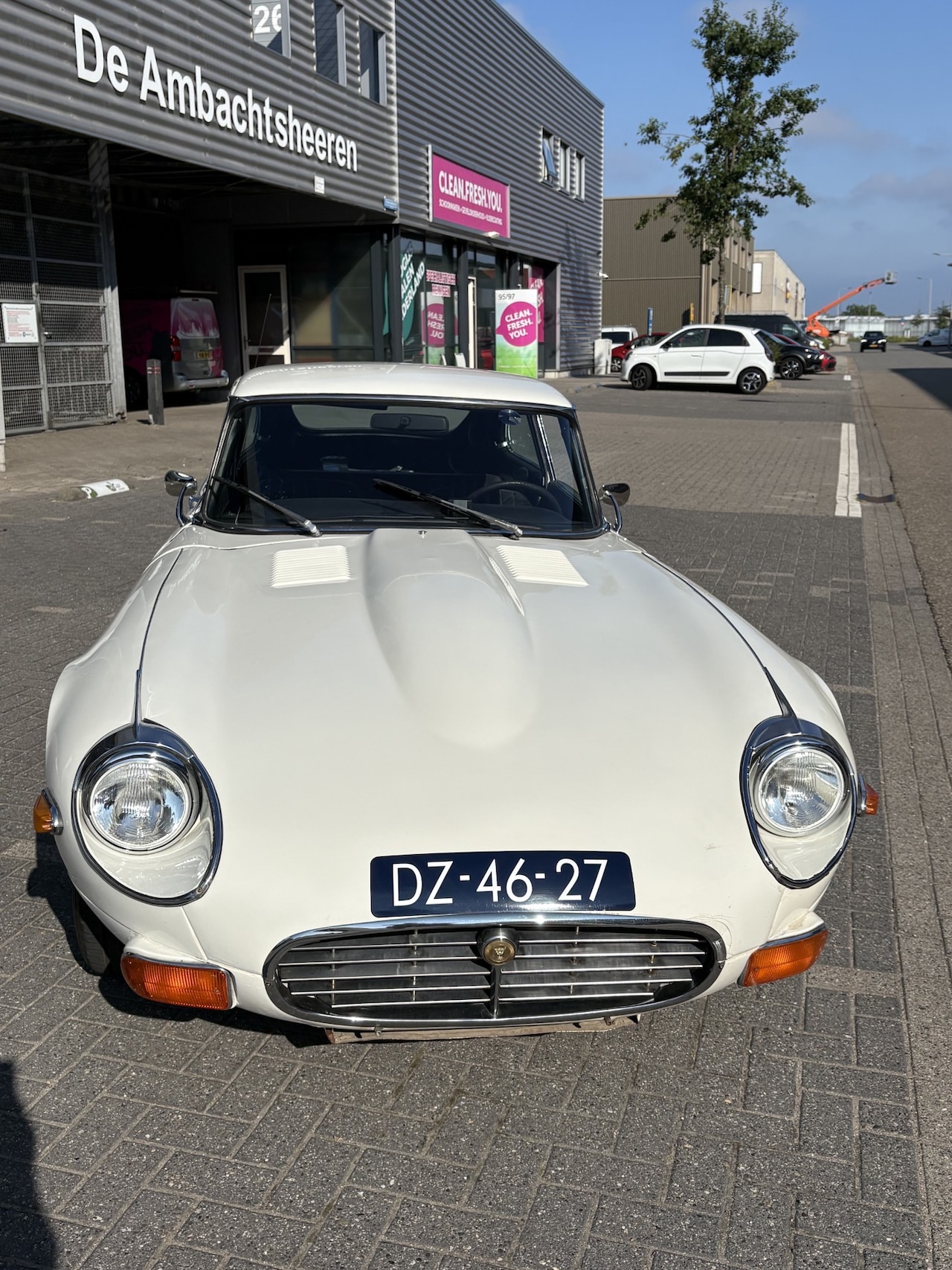 Jaguar E-type - met Chevrolet 5.0 V-8 - AutoWereld.nl