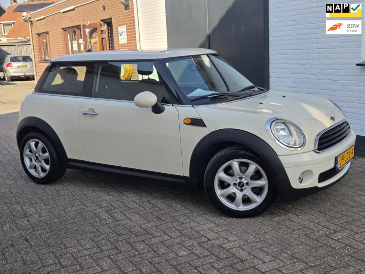 MINI 3-Deurs - 1.4 One | N.A.P | NL AUTO Airco + APK 06-2026 - AutoWereld.nl