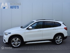 BMW X1 - sDrive18i AUT. Sport Alpinweiss Pano Stoelverw. 18" LMV Privacyglass Nette auto