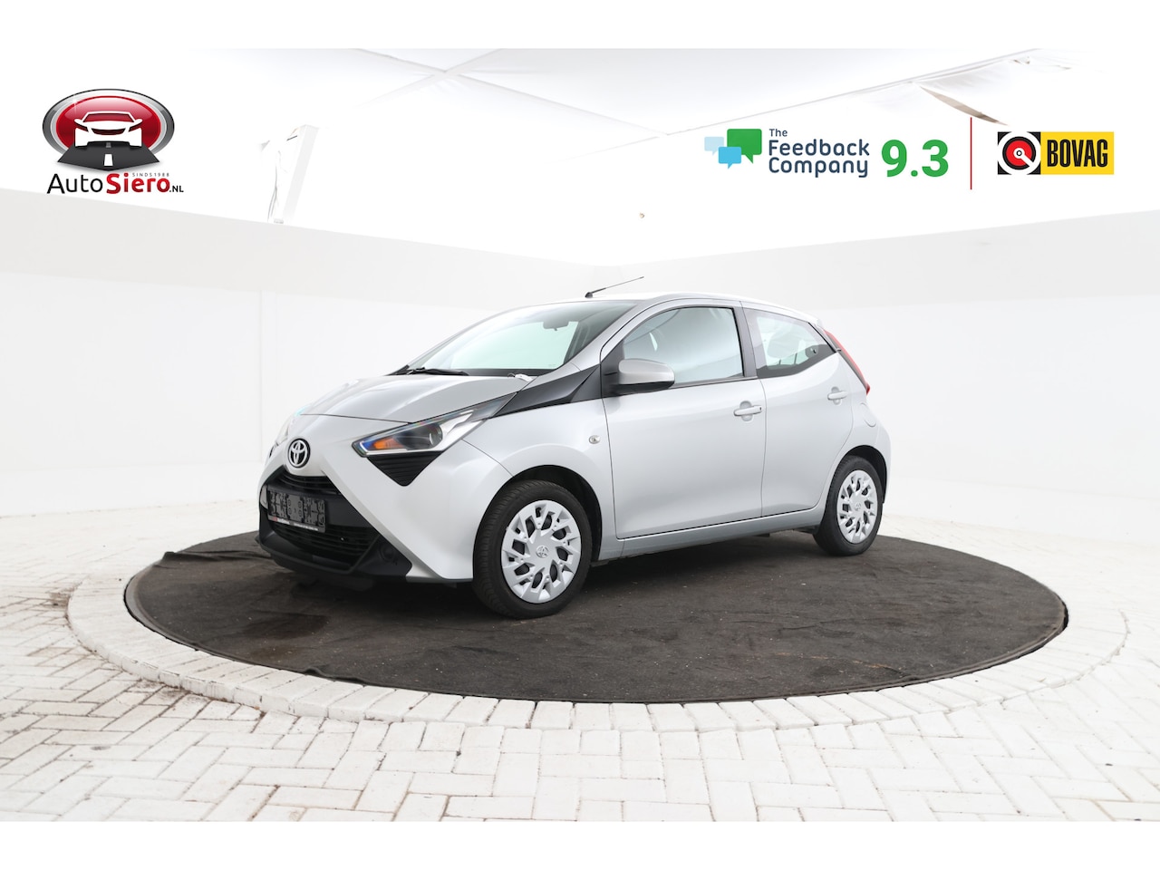 Toyota Aygo - 1.0 VVT-i x-play 5 Deurs, Camera, - AutoWereld.nl
