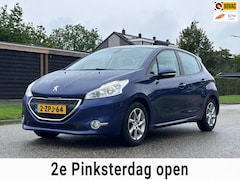 Peugeot 208 - 1.2 VTi Allure 5DR*Navigatie*Pano*Stoelverwarming*Cruise*Airco*LM velgen*Parkeersensoren*A