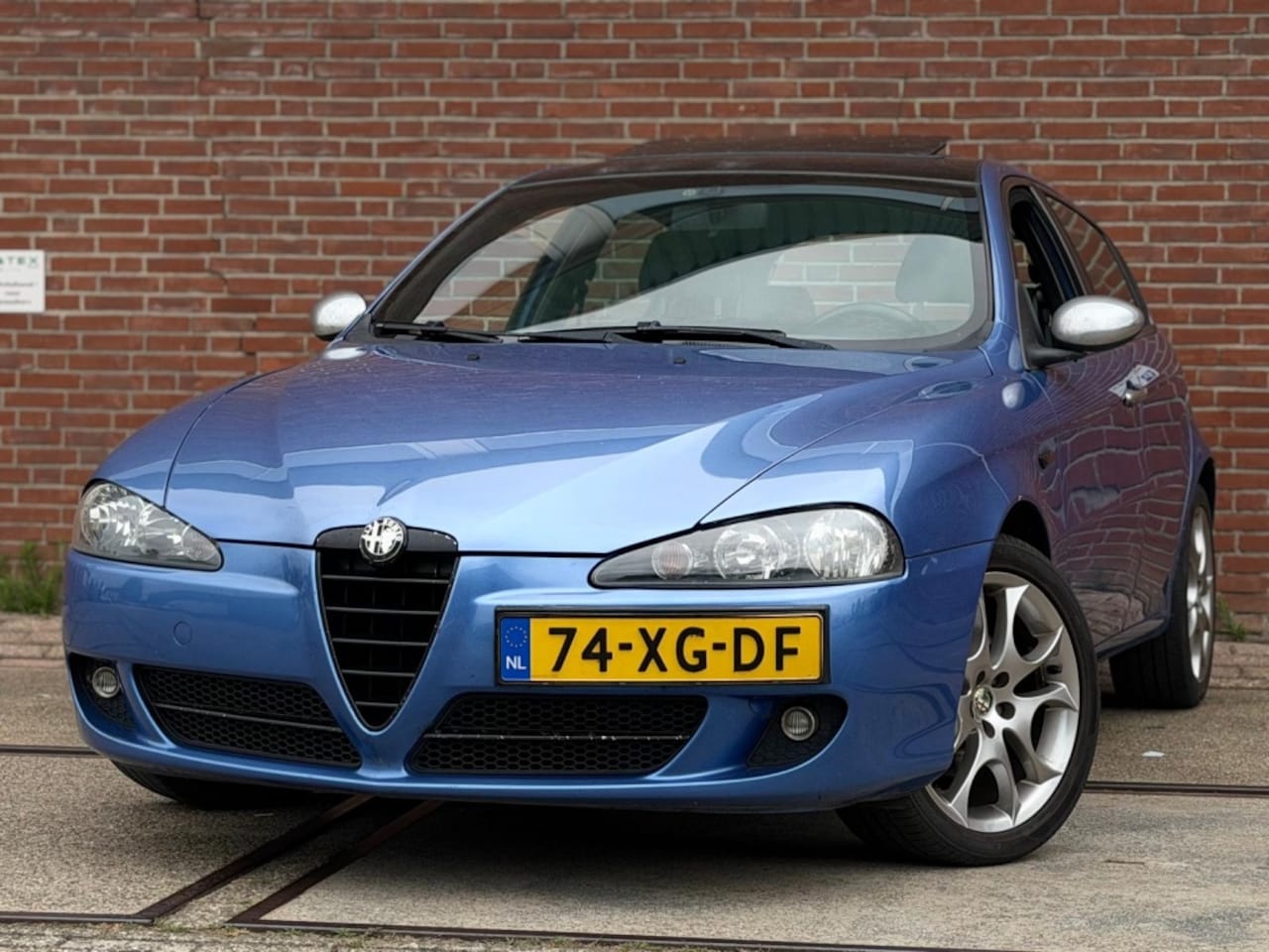 Alfa Romeo 147 - 1.6 TS Collezione II |Clima |CruiseC |Schuifdak - AutoWereld.nl
