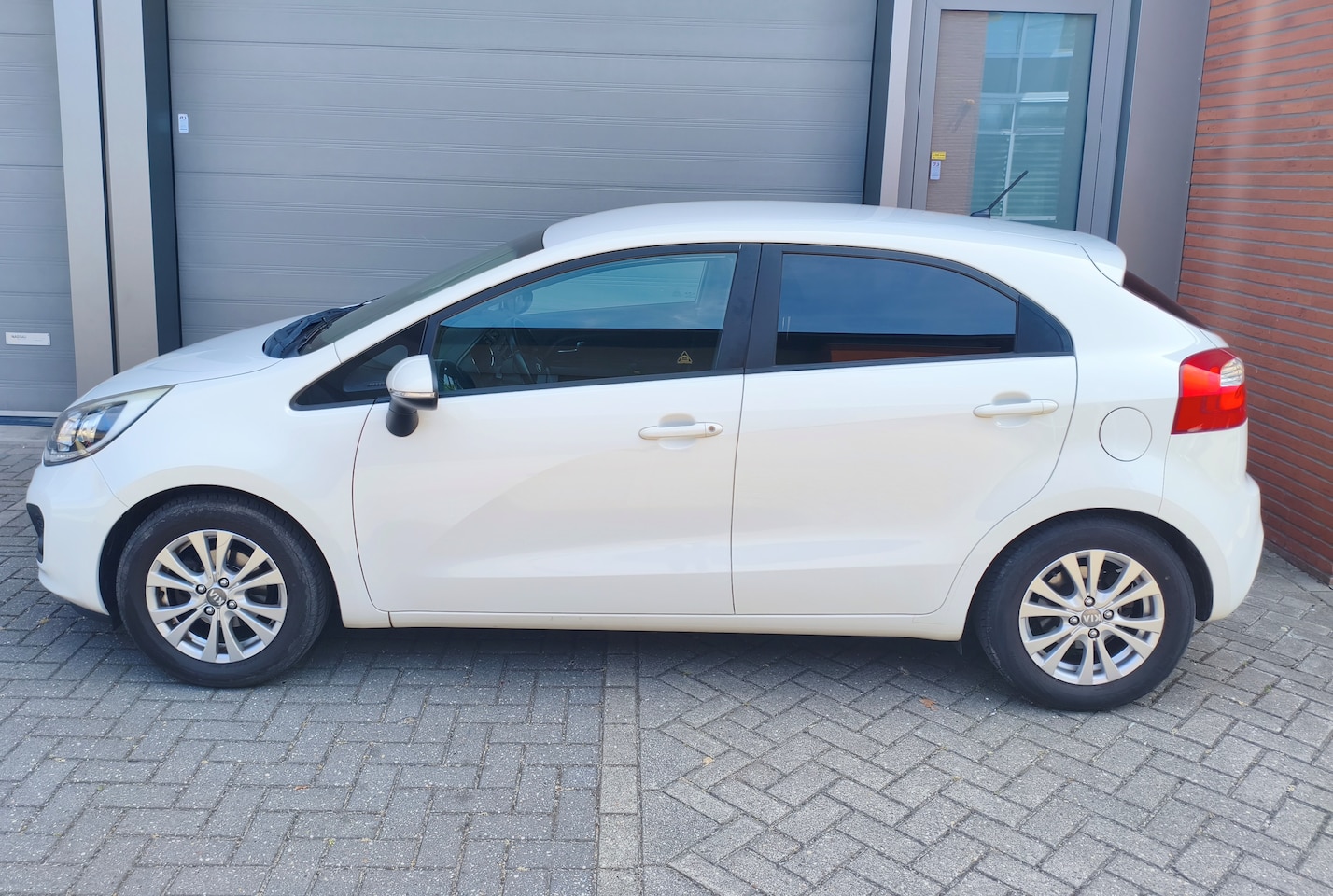 Kia Rio - 1.2 CVVT World Cup Edition Plus World Cup Edition Plus - AutoWereld.nl