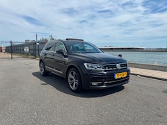Volkswagen Tiguan - 1.4 TSI ACT Highline Business R