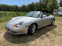 Porsche Boxster - 2.7 Tiptronic Mooie Porsche Boxster 986 uit 2001 met nieuwe APK en 131.982 km op de teller. Normale gebr