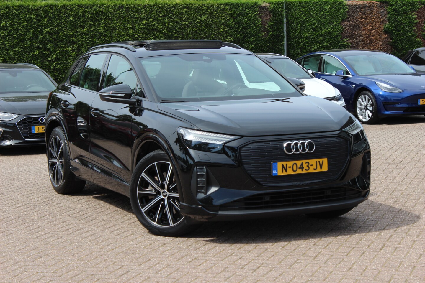Audi Q4 e-tron - 40 Launch edition Advanced Plus 77 kWh / SOH 92,9 % / Panoramadak / Camera / Warmtepomp / - AutoWereld.nl