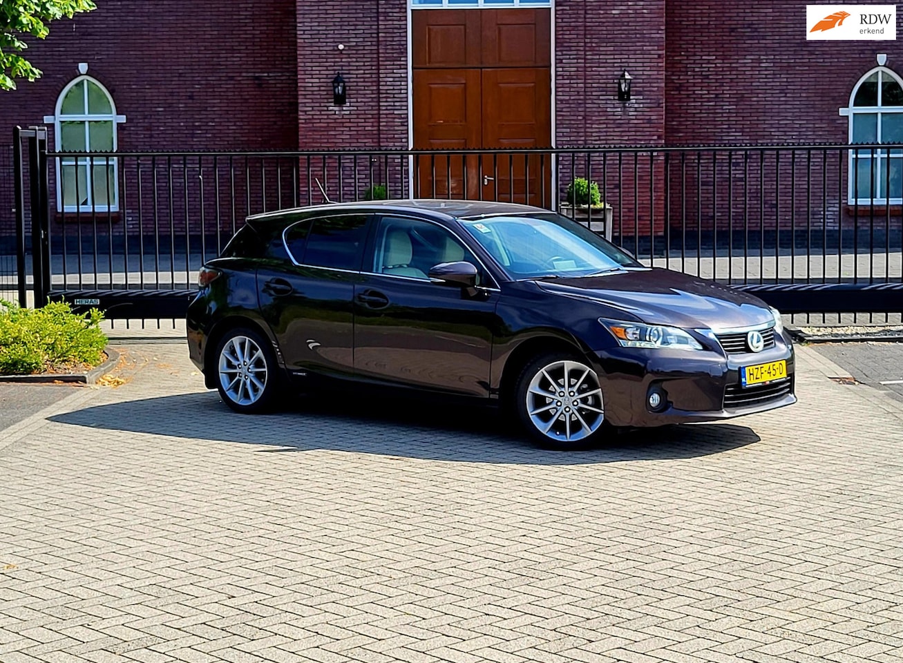 Lexus CT 200h - Hybrid / Automaat / Airco / Dak / Led / Elek pakket - AutoWereld.nl
