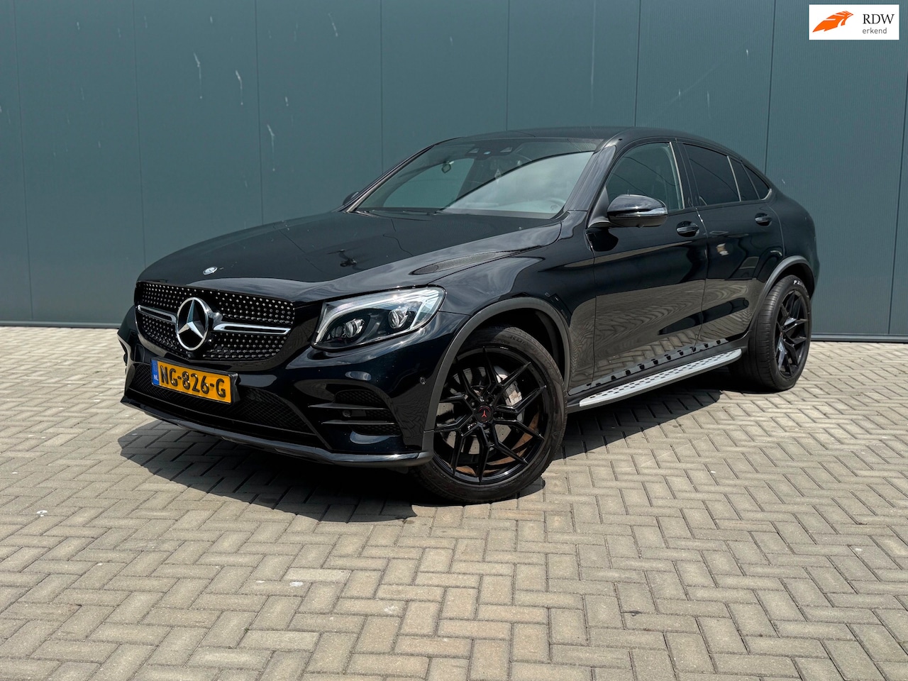 Mercedes-Benz GLC-klasse Coupé - 250 4MATIC Edition 1 | 360 Camera | AMG Line - AutoWereld.nl